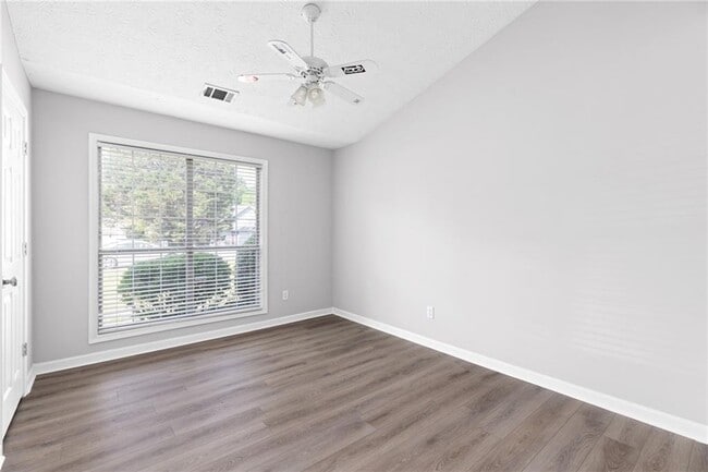 Building Photo - 2110 Racquet Club Cir NW