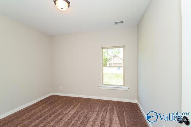 Building Photo - 46 HAWK LN