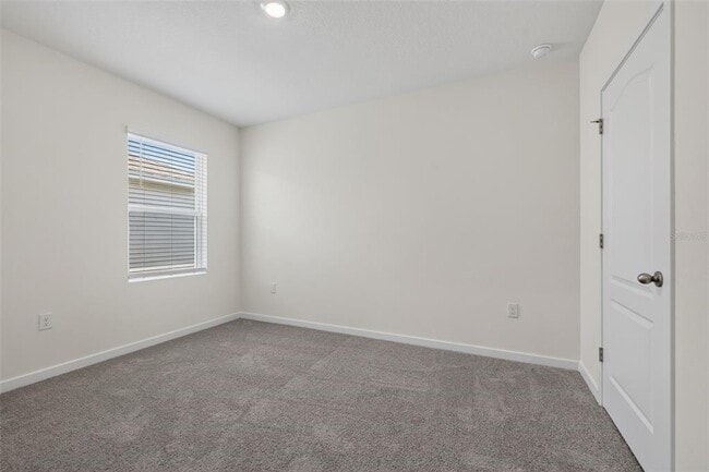 Building Photo - 2893 House Finch Rd