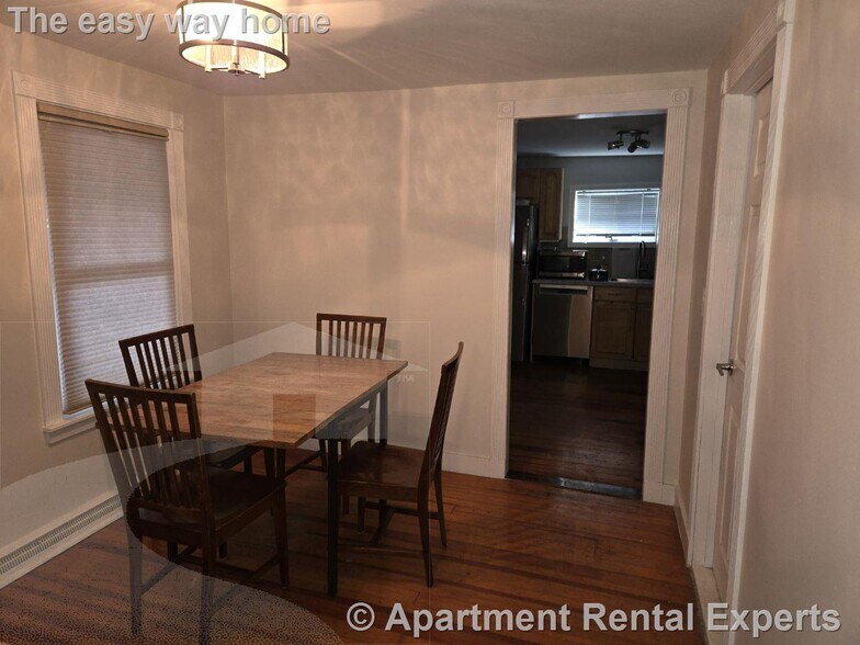 Building Photo - 118 Otis St