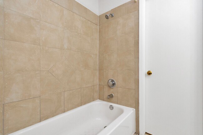 Building Photo - 12823 Briarwest Cir