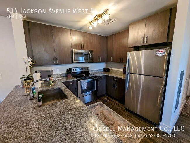 Building Photo - 514 Jackson Avenue West #404