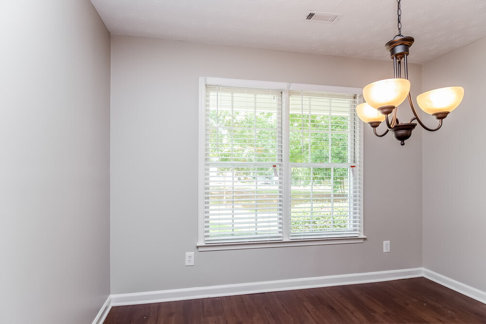 Building Photo - 465 Rosehill Dr