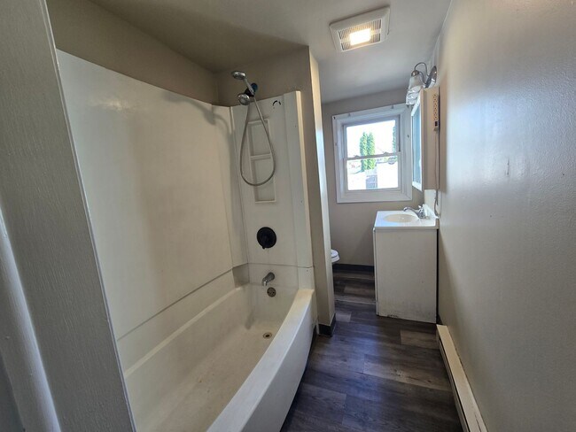 Building Photo - 1737 Newport Ave