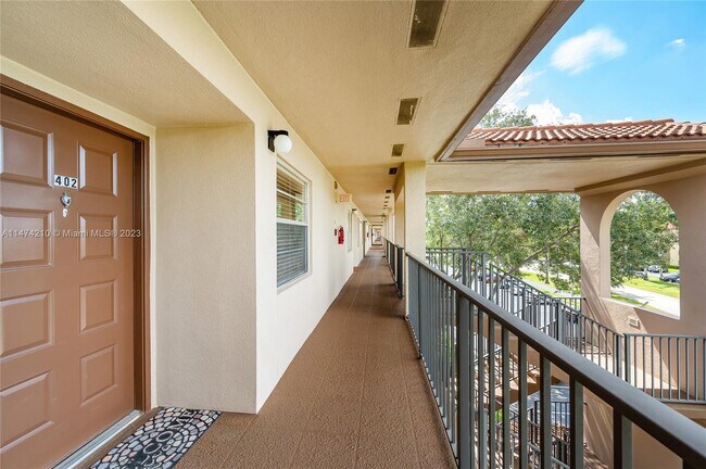 Building Photo - 1251 SW 125th Ave