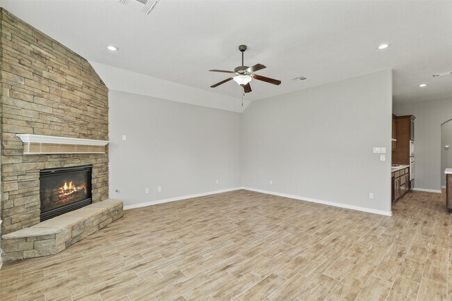 Building Photo - 521 Ironwood Forest Dr