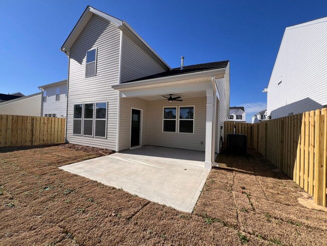 Building Photo - 820 Justify Lp