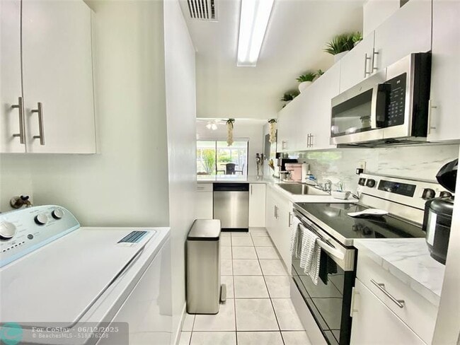 Building Photo - 416 SW 96th Ct