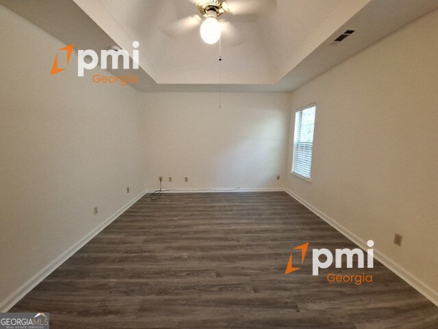 Building Photo - 2055 Pine Cone Dr SW
