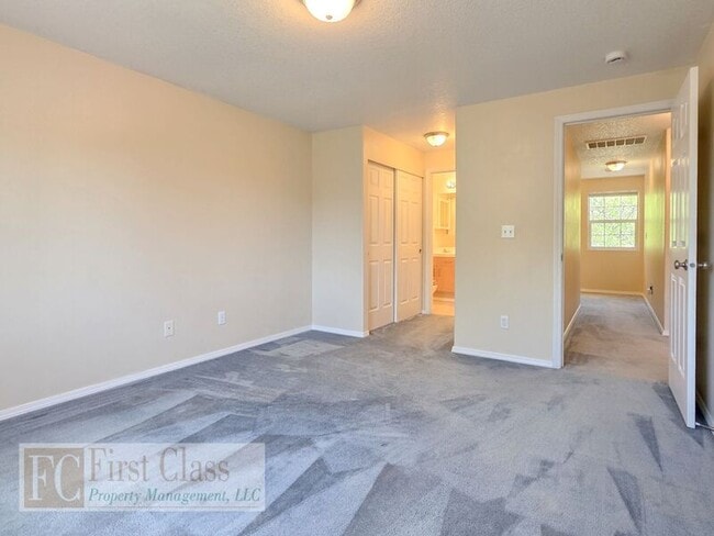 Building Photo - 503 SW 207th Ave