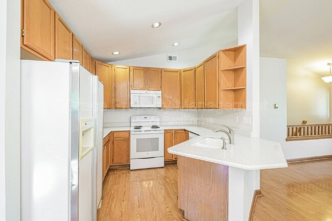 Building Photo - 2586 E 125th Pl