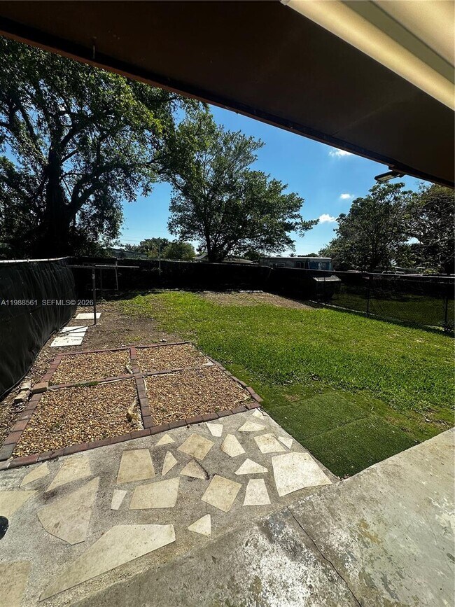 Building Photo - 26447 SW 139th Ave