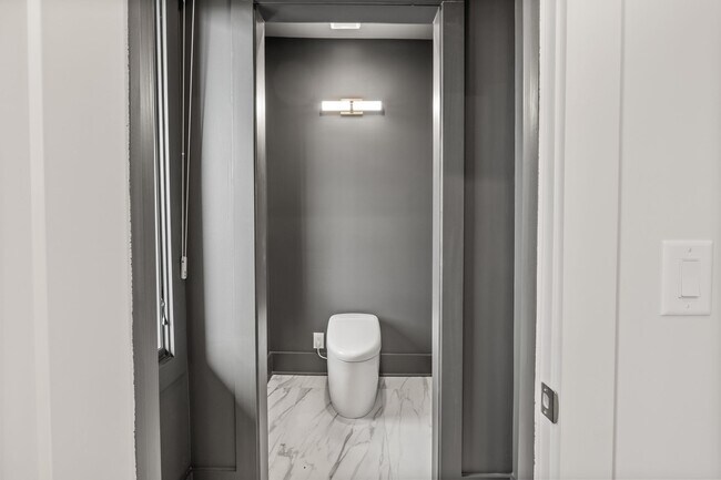 Building Photo - 601 S 9th St