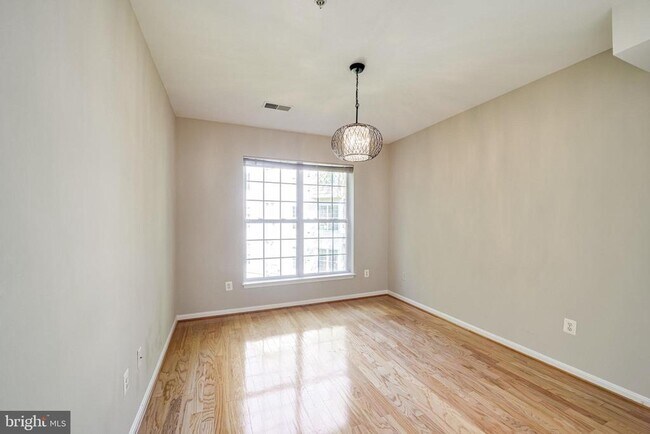 Building Photo - 5982 Founders Hill Ct