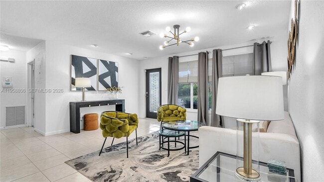 Building Photo - 1715 NE 40th St