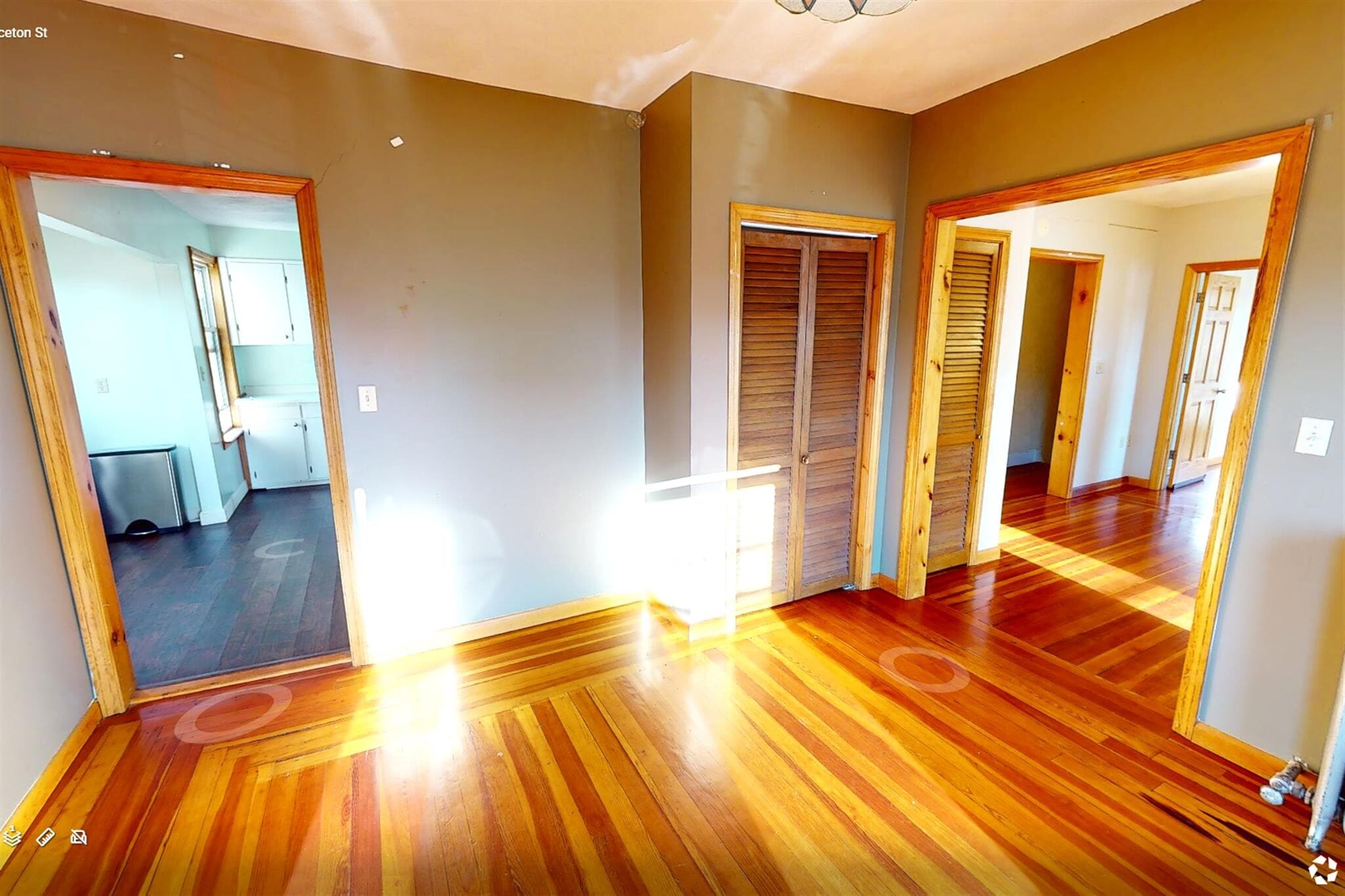 Building Photo - 27 Princeton St