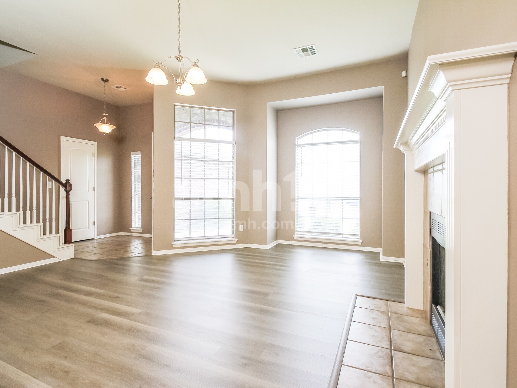 Building Photo - 1606 W Vicksburg Pl