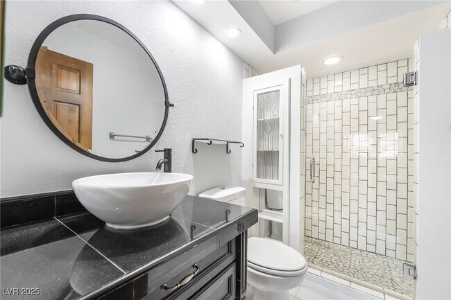 Building Photo - 1418 Santa Margarita St