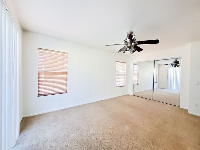 Building Photo - Oceanside Rental Light + Bright 2-Story Oceanside Condo!