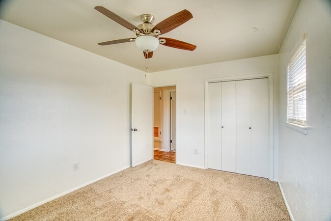 Building Photo - 2711 Cindy Ln