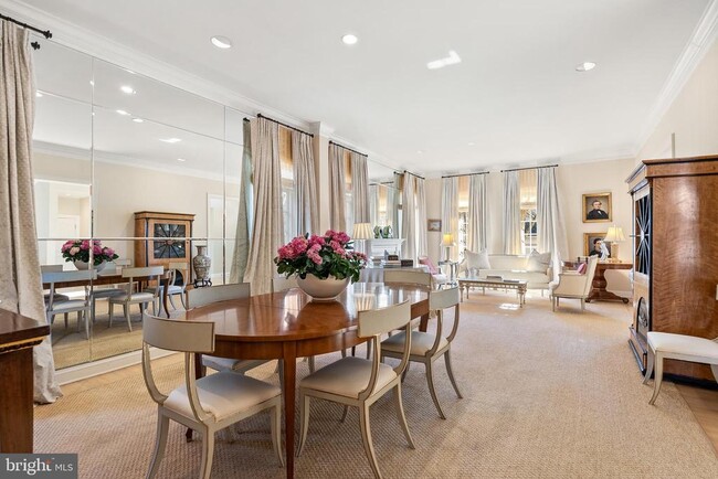 Building Photo - 7440 Old Maple Square