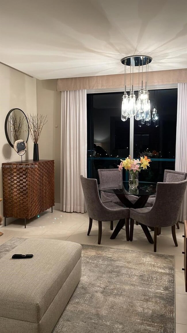 Building Photo - 2641 N Flamingo Rd