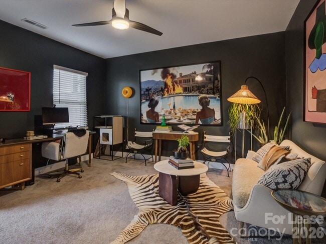 Building Photo - 11015 Stetler St