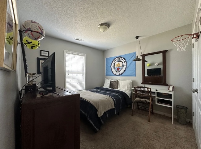 Building Photo - 312 S Brandon Way