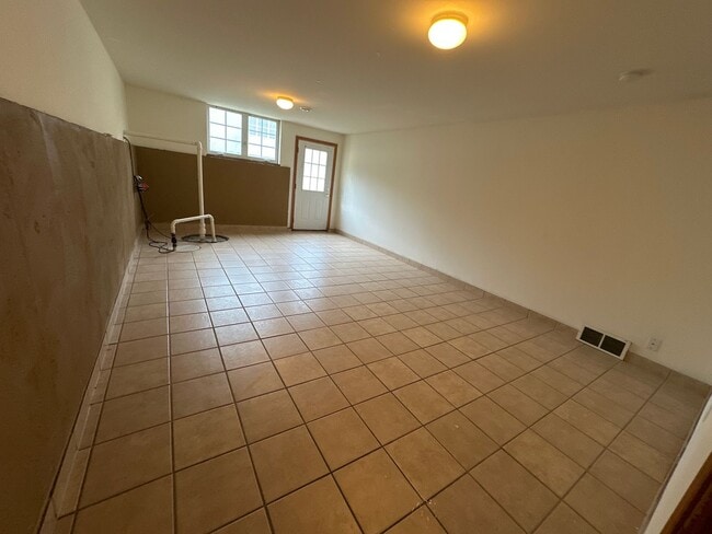 Building Photo - 4221 Owl Creek Dr