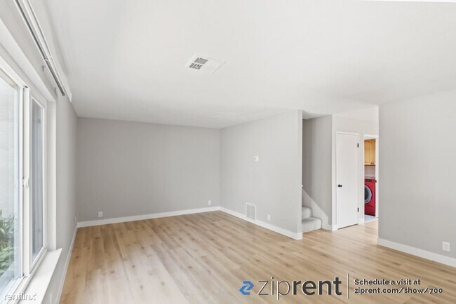 Building Photo - 4 br, 2.5 bath Townhome - 32259 Mercury Wa...