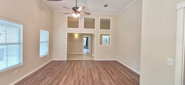 Building Photo - 784 Arabian Cir