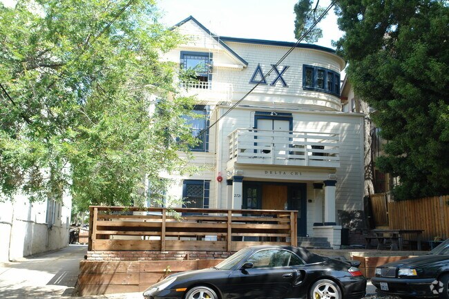 Primary Photo - 2721 Channing Way