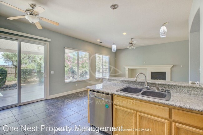 Building Photo - 3 br, 2 bath House - 419 Savannah Dr