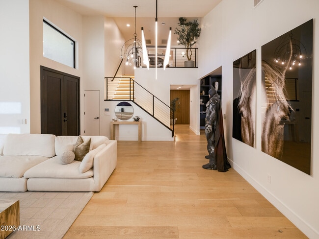 Building Photo - 2024 E Granite View Dr