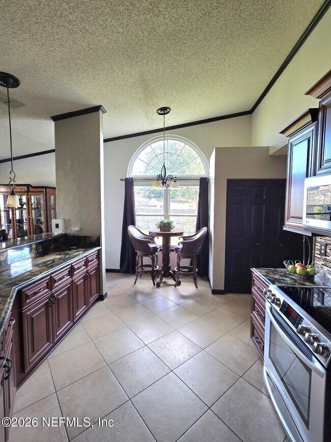 Building Photo - 6931 Cane Grass Ln E