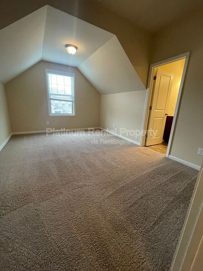 Building Photo - 5755 Rialto Way