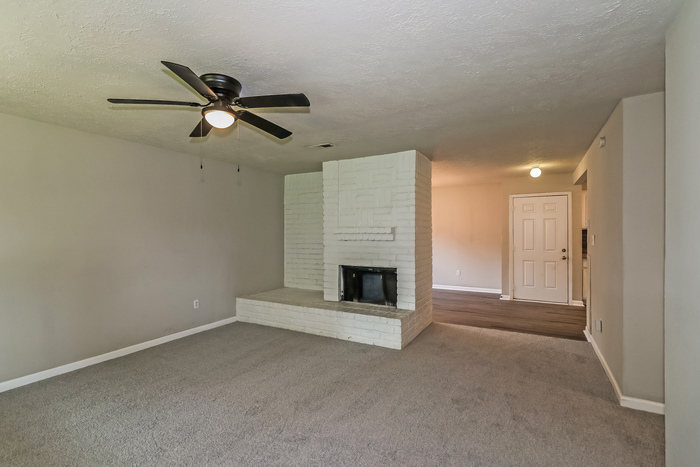 Building Photo - 11903 Bonaparte Dr