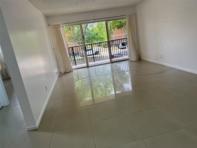 Building Photo - 8801 Wiles Rd