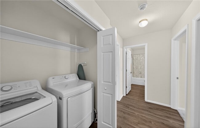 Building Photo - 8110 Dogwood Dr