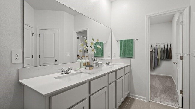 Building Photo - 2975 Maloof Dr