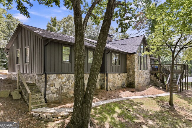 Building Photo - 4225 Twin Rivers Dr