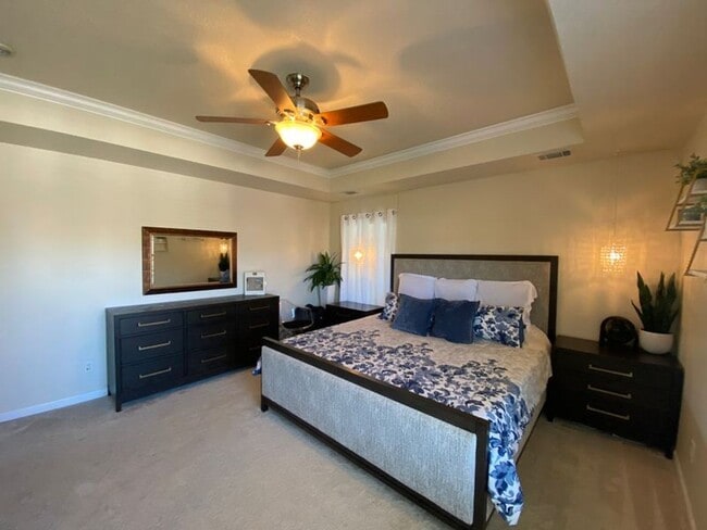 Building Photo - Beautifully Maintained Home in Prime Savannah Location