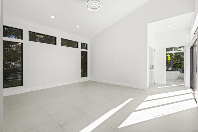 Building Photo - 4798 NW 25th Way