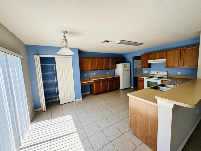 Building Photo - 13828 Chihuly Ct