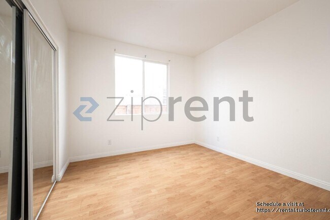 Building Photo - 740 Kirkwall Dr