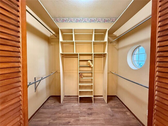 Building Photo - 124 Estates Cir