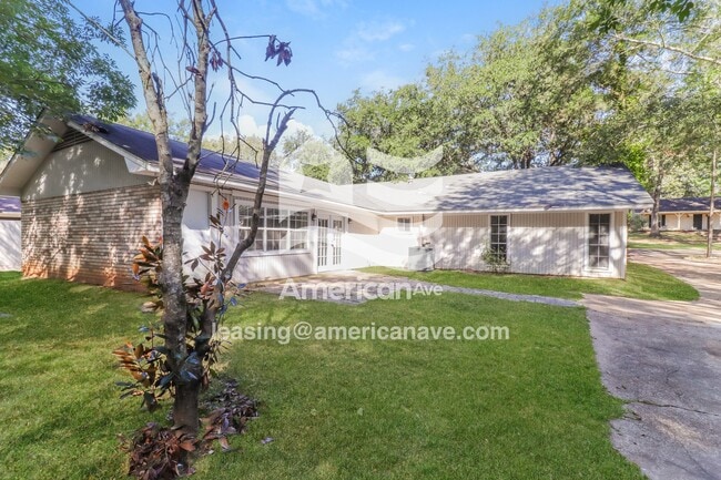 Building Photo - 1514 Edgewood Pl