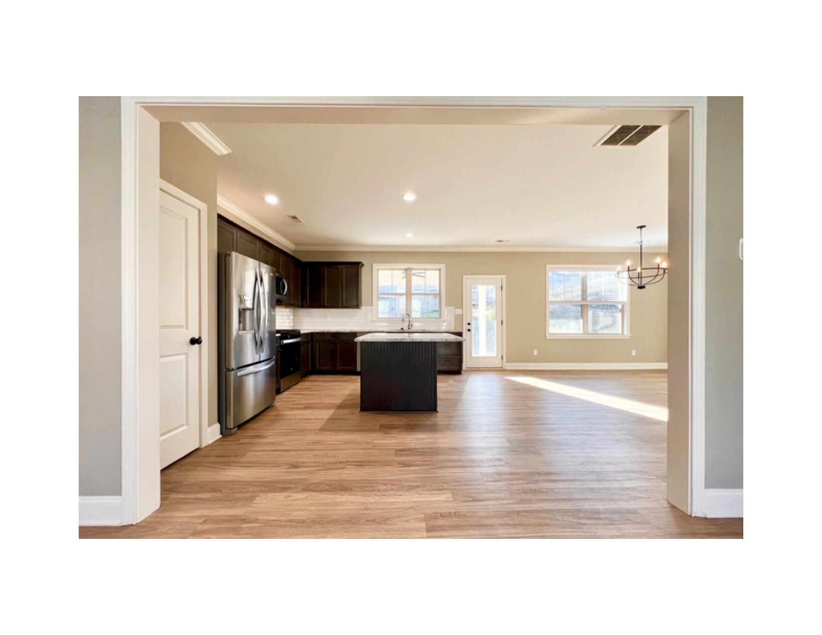 Building Photo - 9024 Kirkhaven Ln