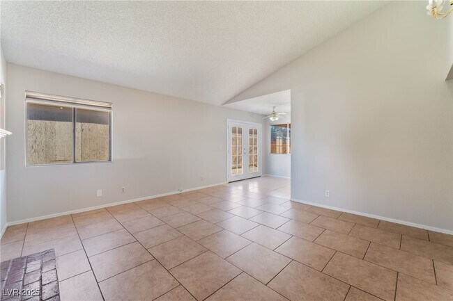 Building Photo - 5453 Requa Ave