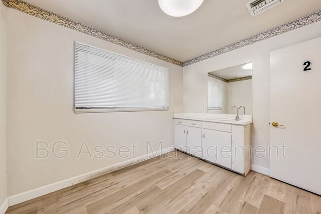 Building Photo - 275 O'Connor Dr